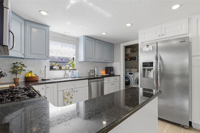 304 16TH AVENUE N, St Petersburg, FL 33704