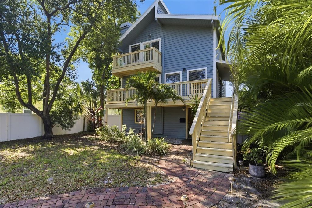 304 16TH AVENUE N, St Petersburg, FL 33704