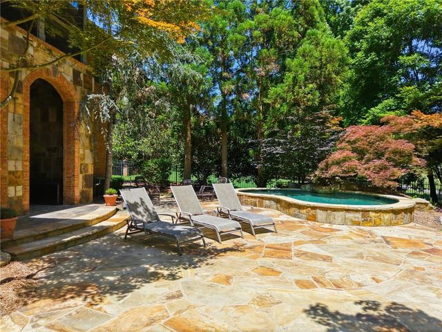 6945 Wakehurst Place, Cumming, GA 30040
