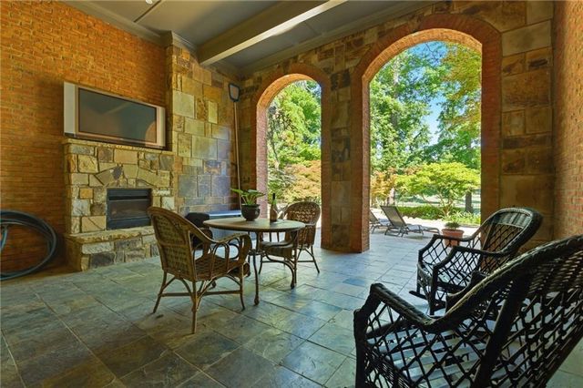 6945 Wakehurst Place, Cumming, GA 30040