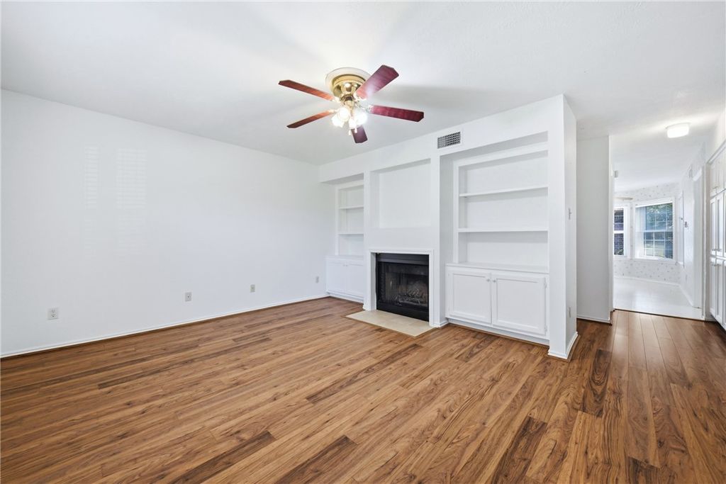 2400 Longmire Drive 103, College Station, TX 77845 — photo 2