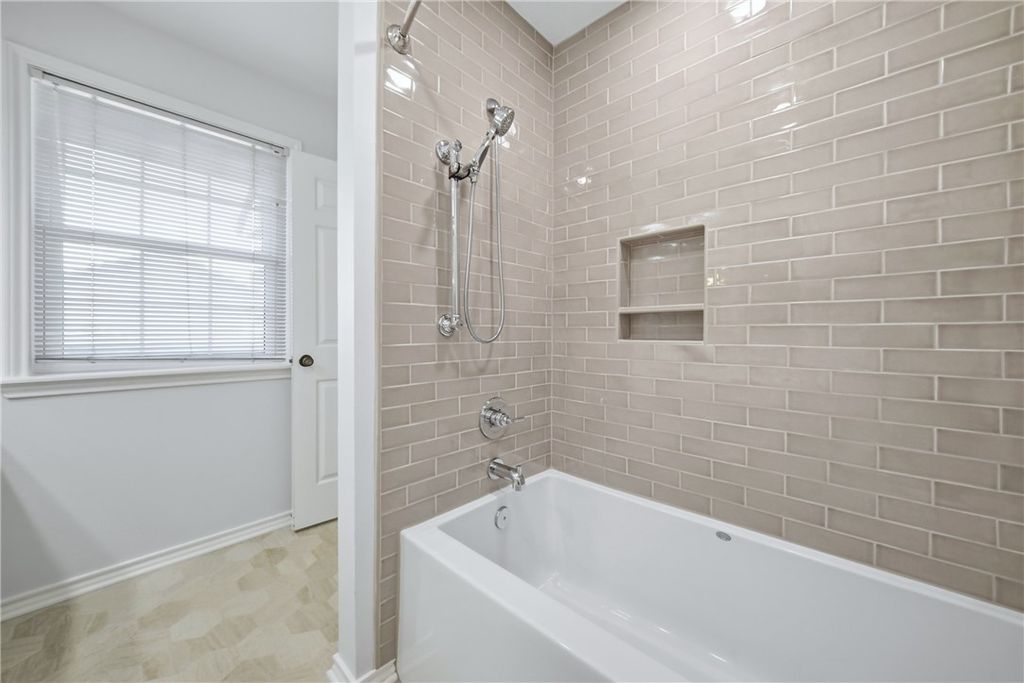 2400 Longmire Drive 103, College Station, TX 77845 — photo 5
