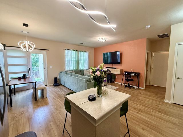 2711 Acopio BND 30, Austin, TX 78745