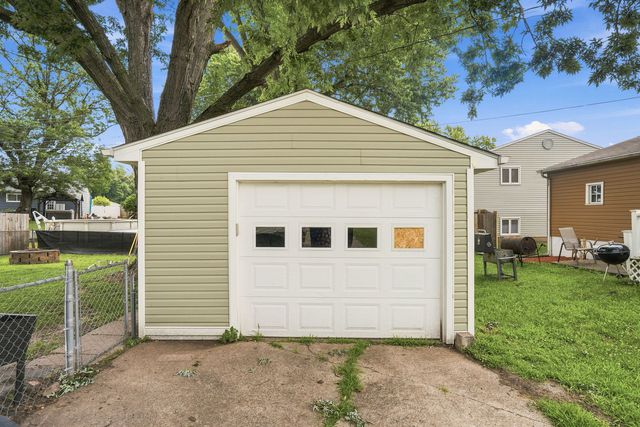 4628 50th Street, Moline, IL 61265
