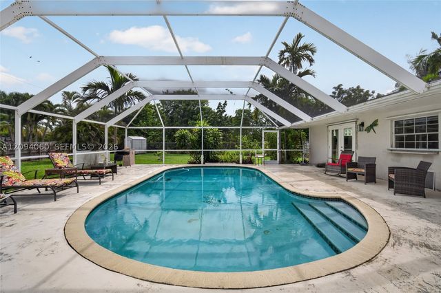 17435 SW 109th Ct, Miami, FL 33157