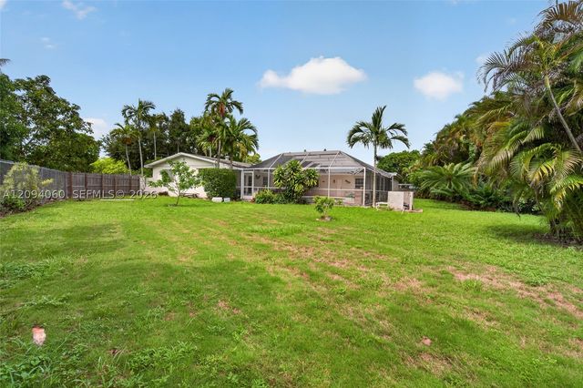17435 SW 109th Ct, Miami, FL 33157
