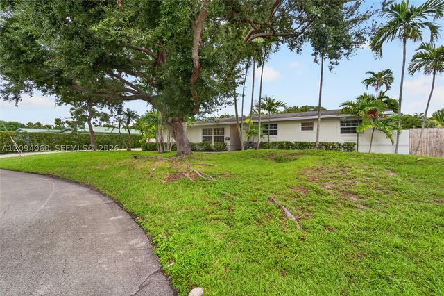 17435 SW 109th Ct, Miami, FL 33157