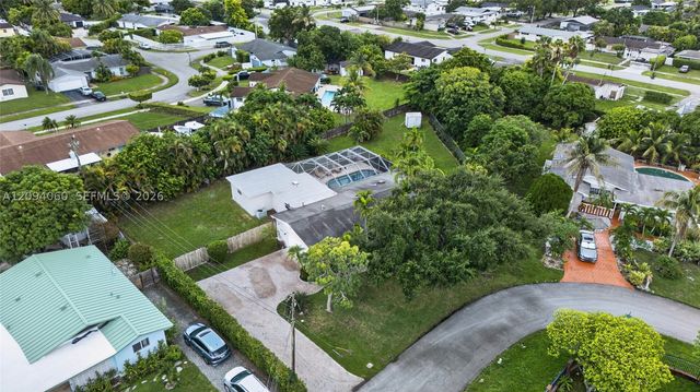 17435 SW 109th Ct, Miami, FL 33157