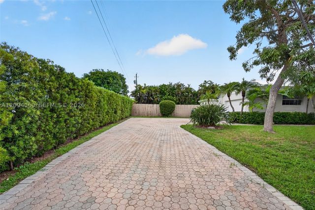 17435 SW 109th Ct, Miami, FL 33157