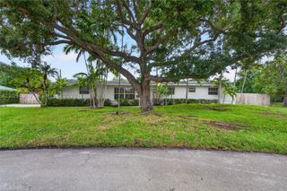 17435 SW 109th Ct, Miami, FL 33157