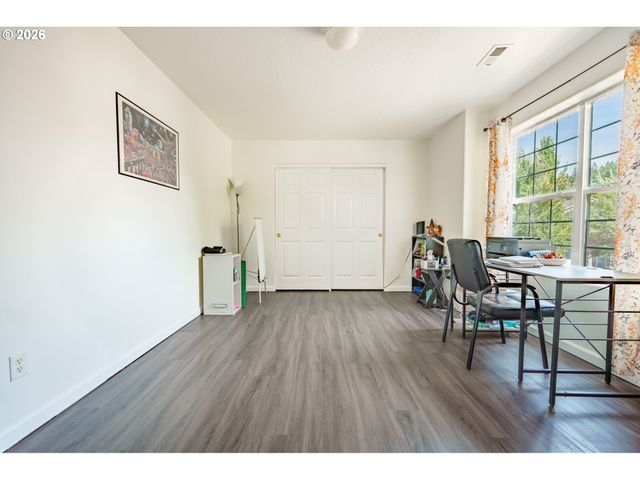804 Nw BROOKHILL St, Hillsboro, OR 97124