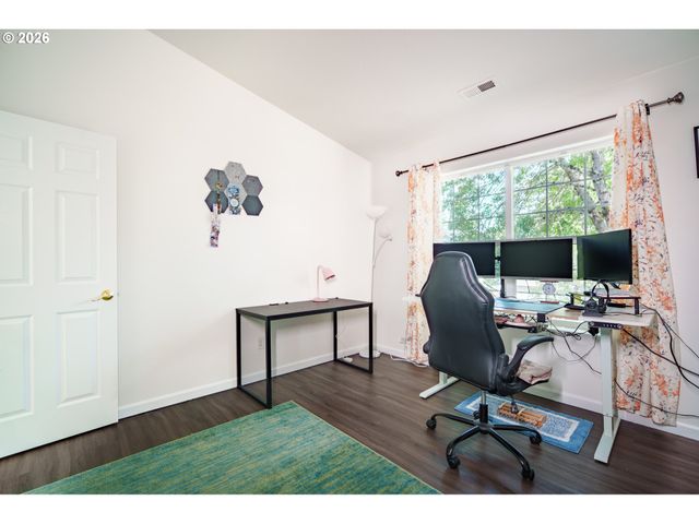 804 Nw BROOKHILL St, Hillsboro, OR 97124