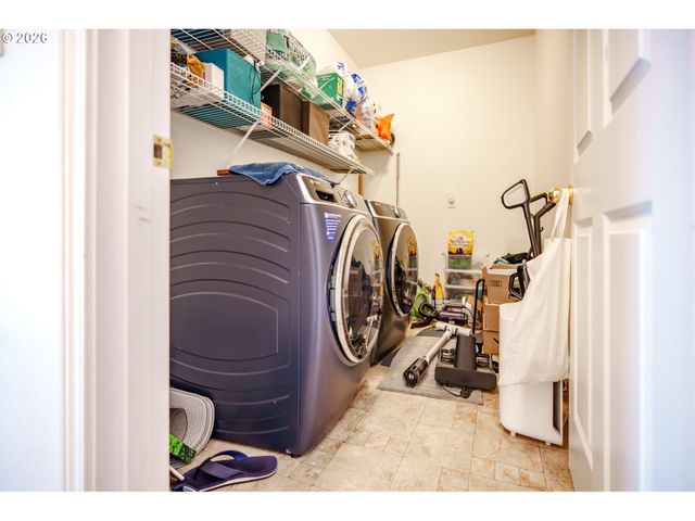 804 Nw BROOKHILL St, Hillsboro, OR 97124