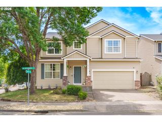 804 Nw BROOKHILL St, Hillsboro, OR 97124