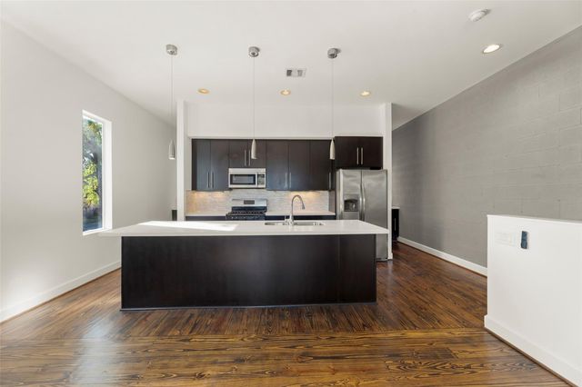 1524 Blodgett Street, Houston, TX 77004