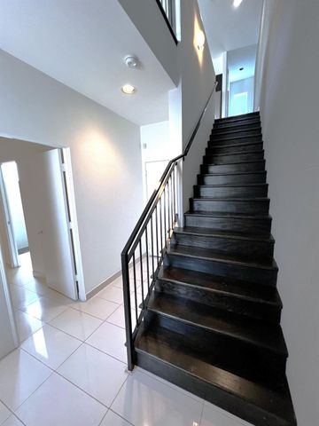 1524 Blodgett Street, Houston, TX 77004