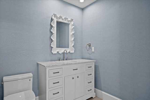 877 Taft Court, Palm Beach Gardens, FL 33410