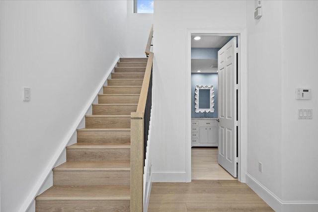 877 Taft Court, Palm Beach Gardens, FL 33410