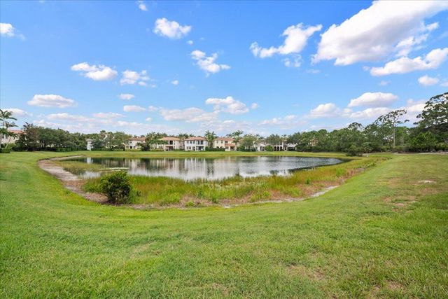 877 Taft Court, Palm Beach Gardens, FL 33410