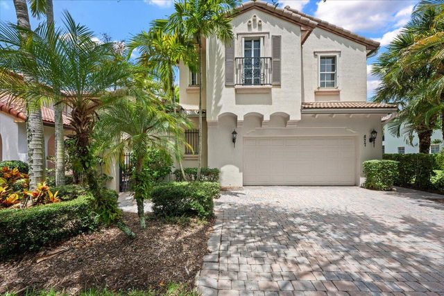 877 Taft Court, Palm Beach Gardens, FL 33410