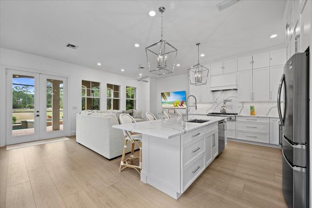 877 Taft Court, Palm Beach Gardens, FL 33410