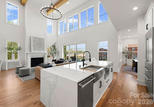 621 Poindexter Drive, Charlotte, NC 28209