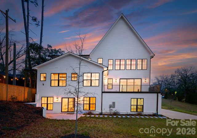 621 Poindexter Drive, Charlotte, NC 28209