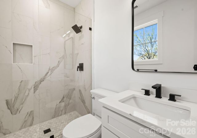 621 Poindexter Drive, Charlotte, NC 28209