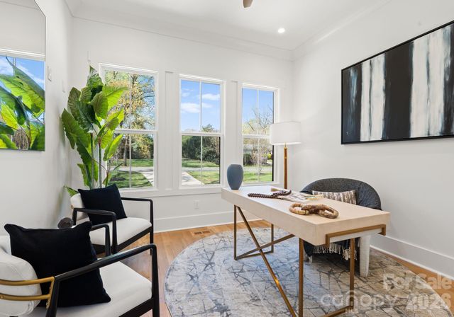 621 Poindexter Drive, Charlotte, NC 28209