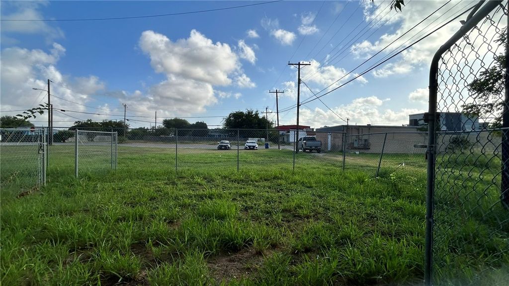 2738 Dallas Ave, Ingleside, TX 78362 — photo 2