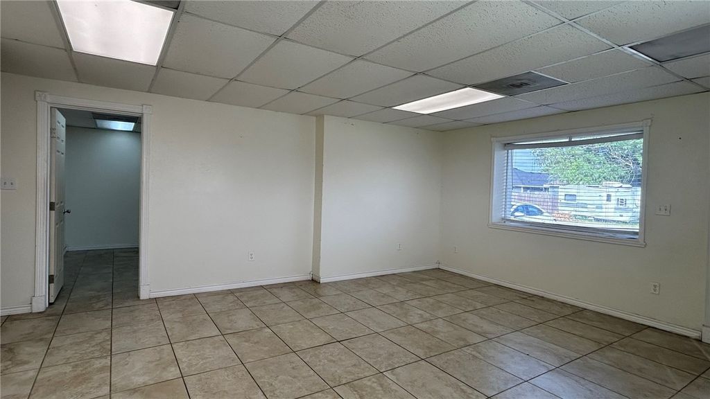 2738 Dallas Ave, Ingleside, TX 78362 — photo 4