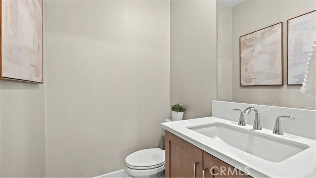 924 Chinon, Irvine, CA 92618