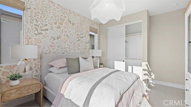 924 Chinon, Irvine, CA 92618