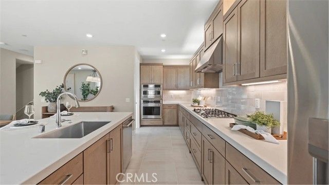 924 Chinon, Irvine, CA 92618