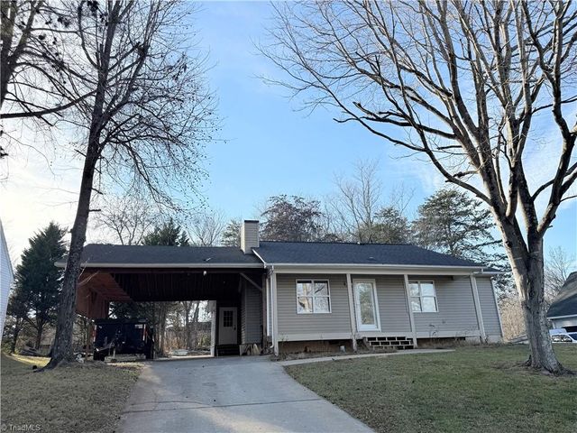 126 Blue Bonnet Court, Mocksville, NC 27028