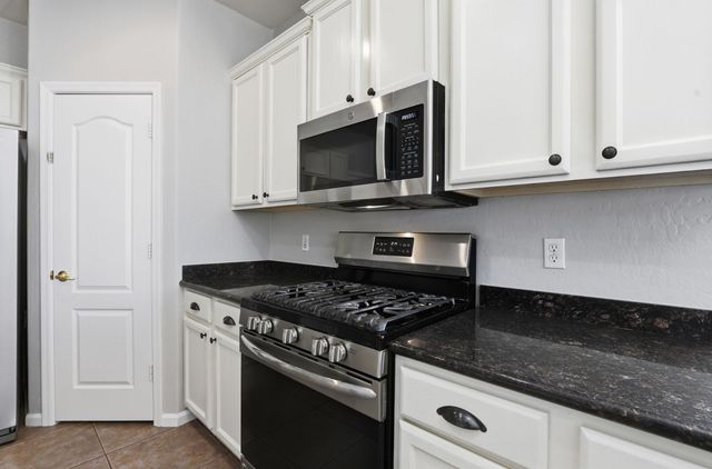 3565 E Vaughn Court, Gilbert, AZ 85234