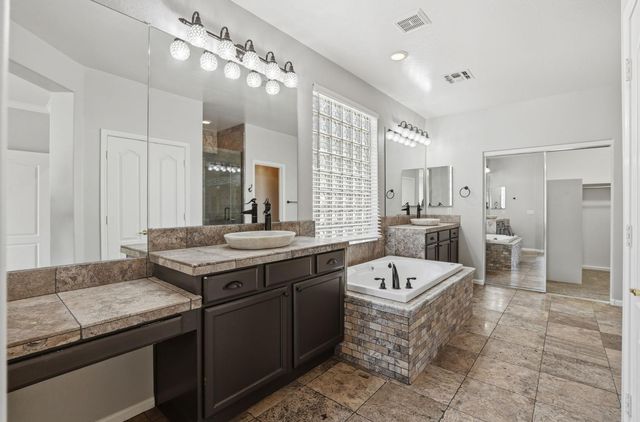 3565 E Vaughn Court, Gilbert, AZ 85234