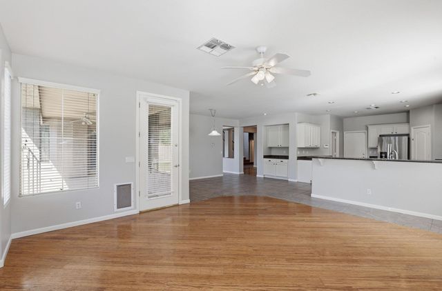 3565 E Vaughn Court, Gilbert, AZ 85234