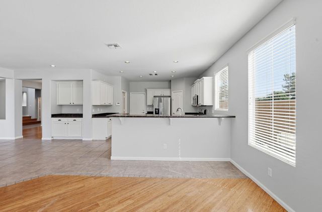 3565 E Vaughn Court, Gilbert, AZ 85234