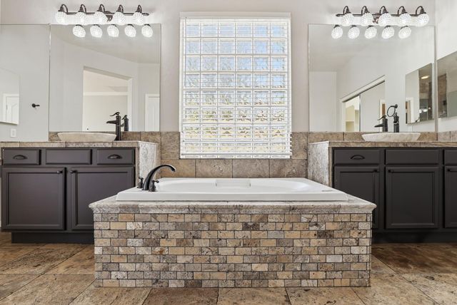 3565 E Vaughn Court, Gilbert, AZ 85234