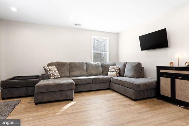 69 HOLLY RD, Gibbsboro, NJ 08026