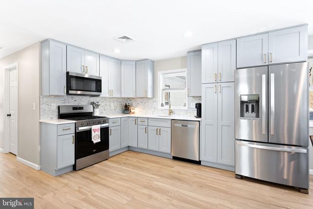 69 HOLLY RD, Gibbsboro, NJ 08026