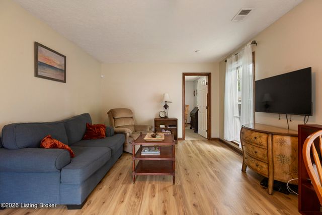 3306 Ethelwood Dr, Louisville, KY 40299