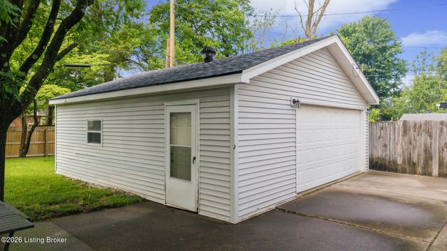 3306 Ethelwood Dr, Louisville, KY 40299