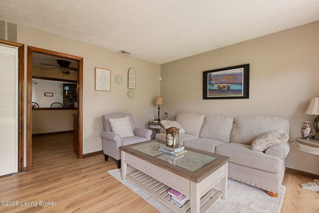 3306 Ethelwood Dr, Louisville, KY 40299