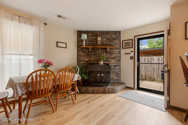 3306 Ethelwood Dr, Louisville, KY 40299