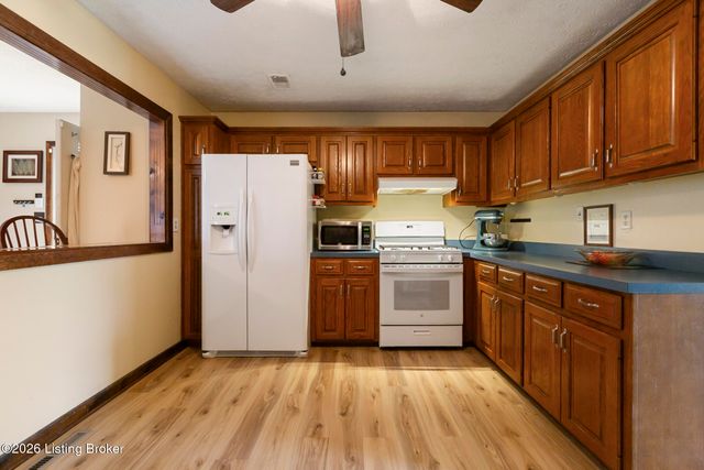 3306 Ethelwood Dr, Louisville, KY 40299