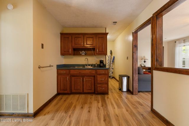 3306 Ethelwood Dr, Louisville, KY 40299