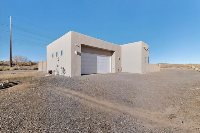 5100 Onies Court NE, Rio Rancho, NM 87144