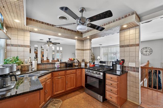 14 Scotchtown Drive, Middletown, NY 10941